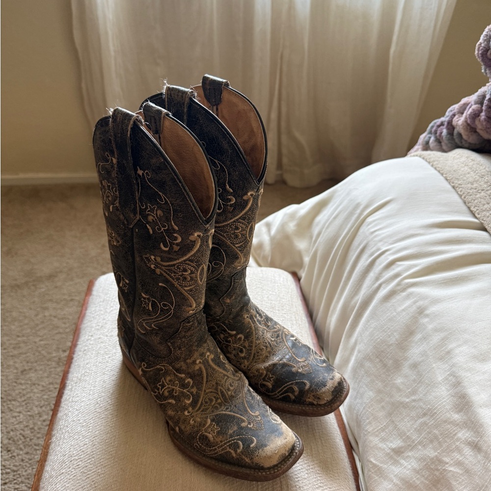 Circle G Western Boots - Brown and Gold